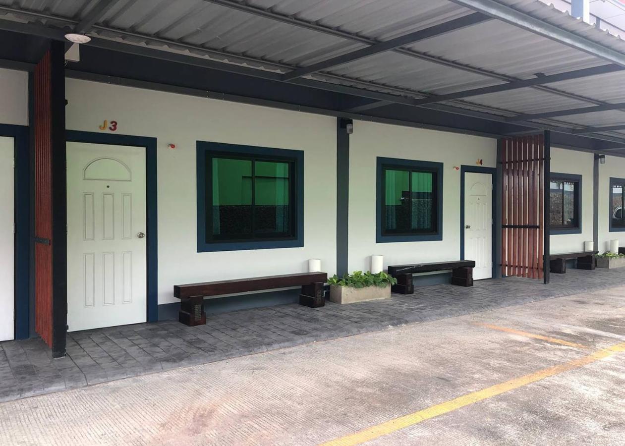 Jirapa Modern Resort Chonburi Ngoại thất bức ảnh