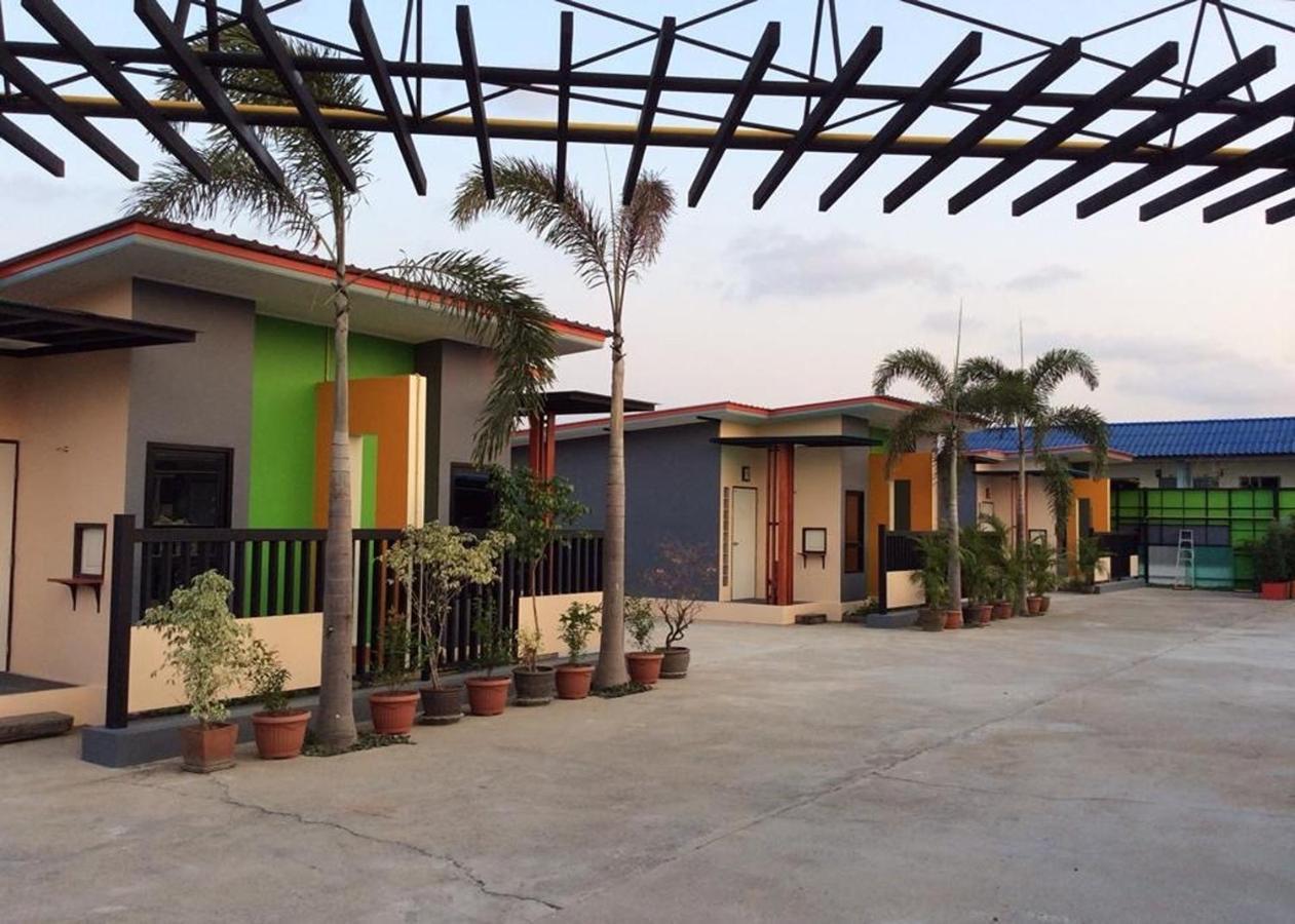 Jirapa Modern Resort Chonburi Ngoại thất bức ảnh