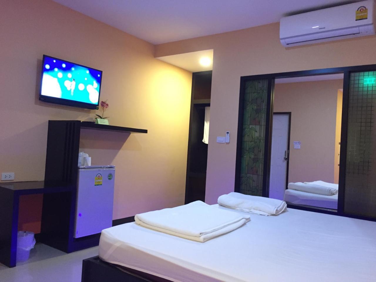 Jirapa Modern Resort Chonburi Ngoại thất bức ảnh