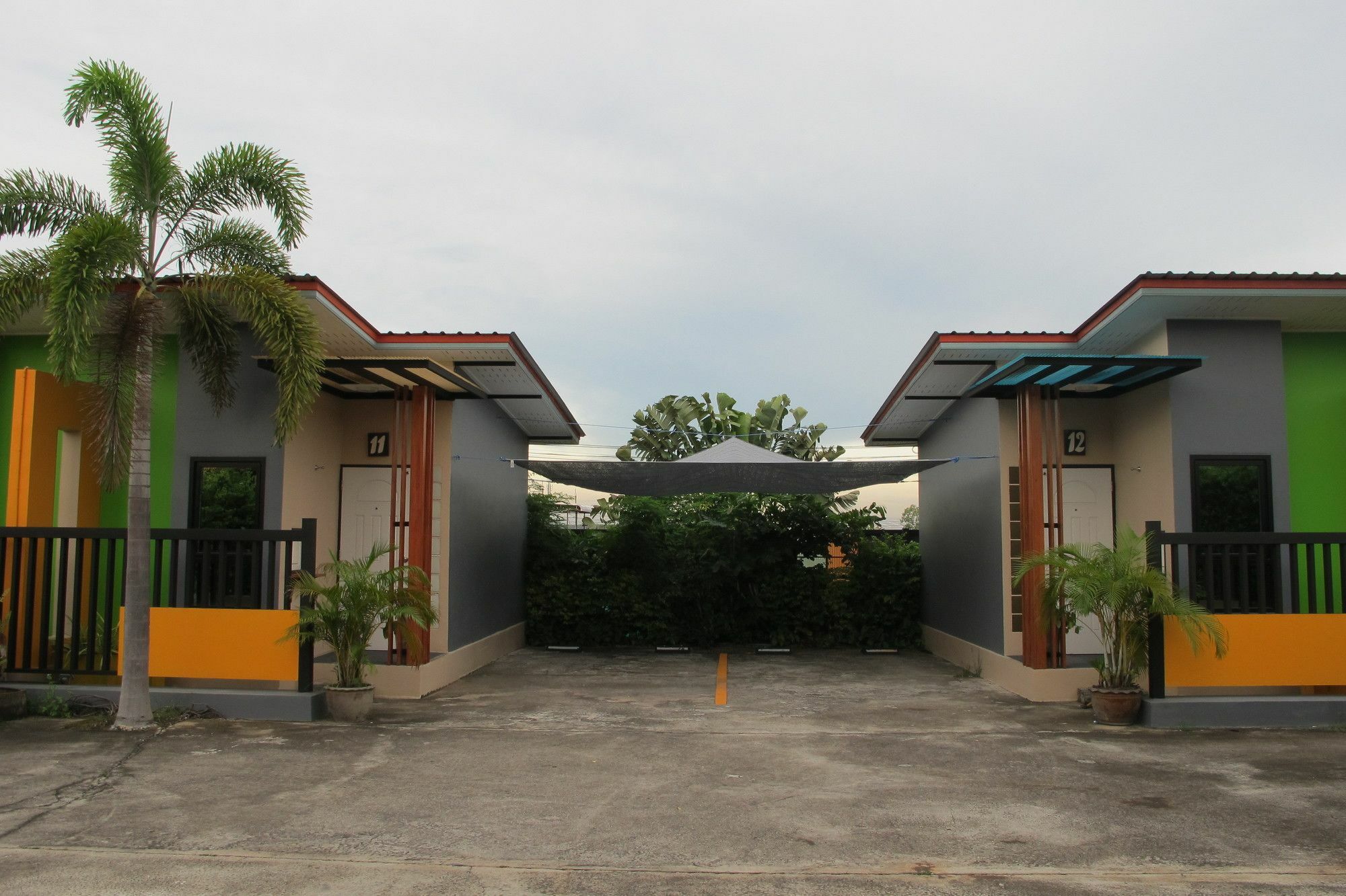 Jirapa Modern Resort Chonburi Ngoại thất bức ảnh